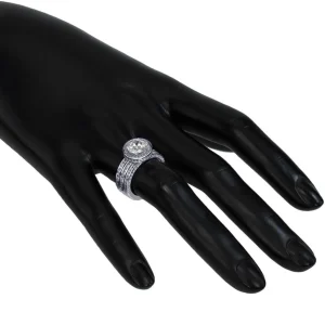 Halo*Alex Soldier Eternal Love Diamond Elevated Halo Engagement Ring