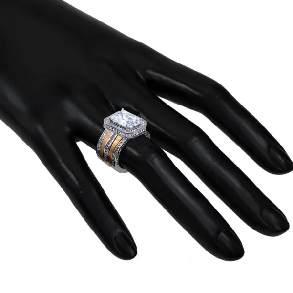 Halo*Alex Soldier Eternal Love Diamond Emerald Halo Engagement Ring