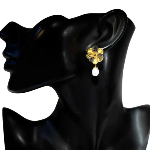 Diamond Jewelry | Stud Earrings*Alex Soldier Gold Baby Coronaria Convertible Earrings with Pearls & Diamonds