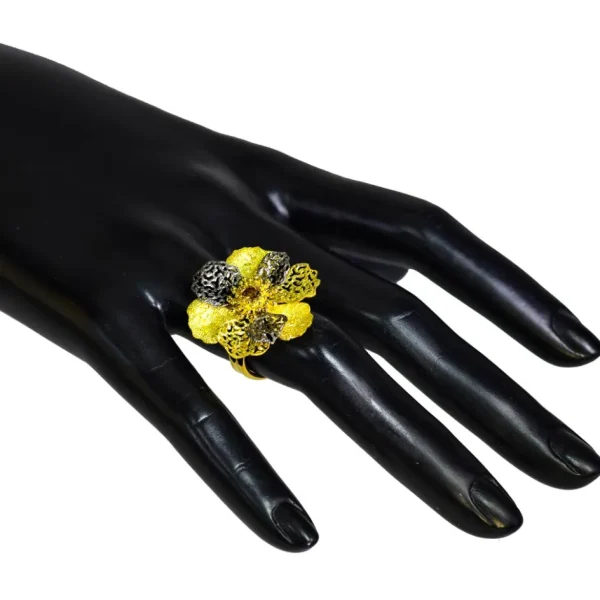 Designer Rings | Gold Rings*Alex Soldier Gold Coronaria Ring with Champagne Diamond