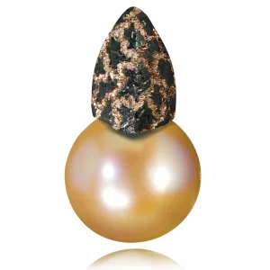 Pearl Earrings | Stud Earrings*Alex Soldier Gold Earrings with Freshwater Peach Pearls