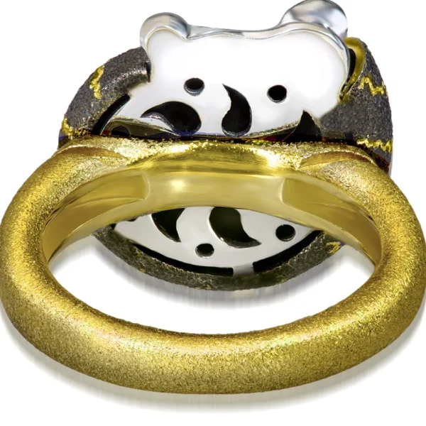 Designer Rings*Alex Soldier Gold Little Snail Ring with White Diamonds