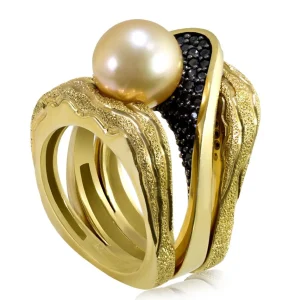 Gold Rings*Alex Soldier Gold Trinity Ring with Akoya Pearl & Diamonds
