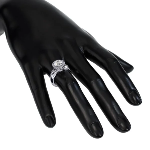Halo | Gold Rings*Alex Soldier Modern Sensuality Diamond Halo Hope Engagement Ring