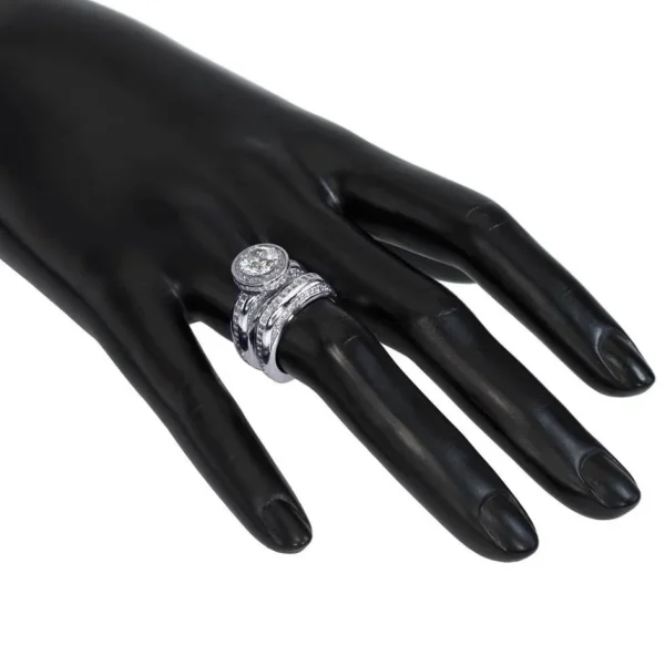 Halo | Gold Rings*Alex Soldier Modern Sensuality Diamond Halo Hope Engagement Ring