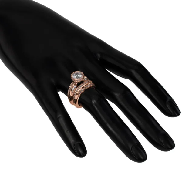 Halo | Gold Rings*Alex Soldier Modern Sensuality Diamond Halo Grace Engagement Ring