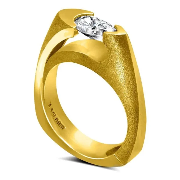 Modern & Elegant | Solitaire*Alex Soldier Passion Diamond Engagement Ring