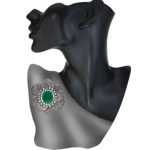 Pendants | Other Brooches*Alex Soldier Silver Coronaria Brooch/Pendant with Green Agate, Topaz