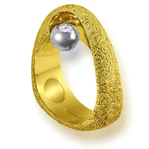 Designer Rings*Alex Soldier Yellow Gold Modern Art Ring with Diamond